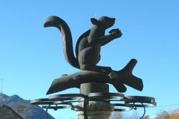 Piazza Emma Brindicci Bonzani - Scoiattolo Fontana