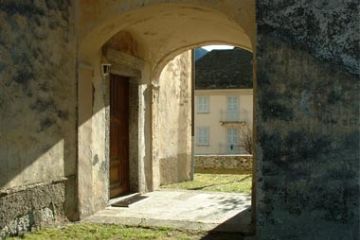 Parrochiale San Bartolomeo - Portico